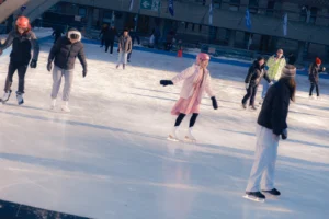 Ice Skating in Tulsa: Year-Round Rinks and Holiday Skating Spots